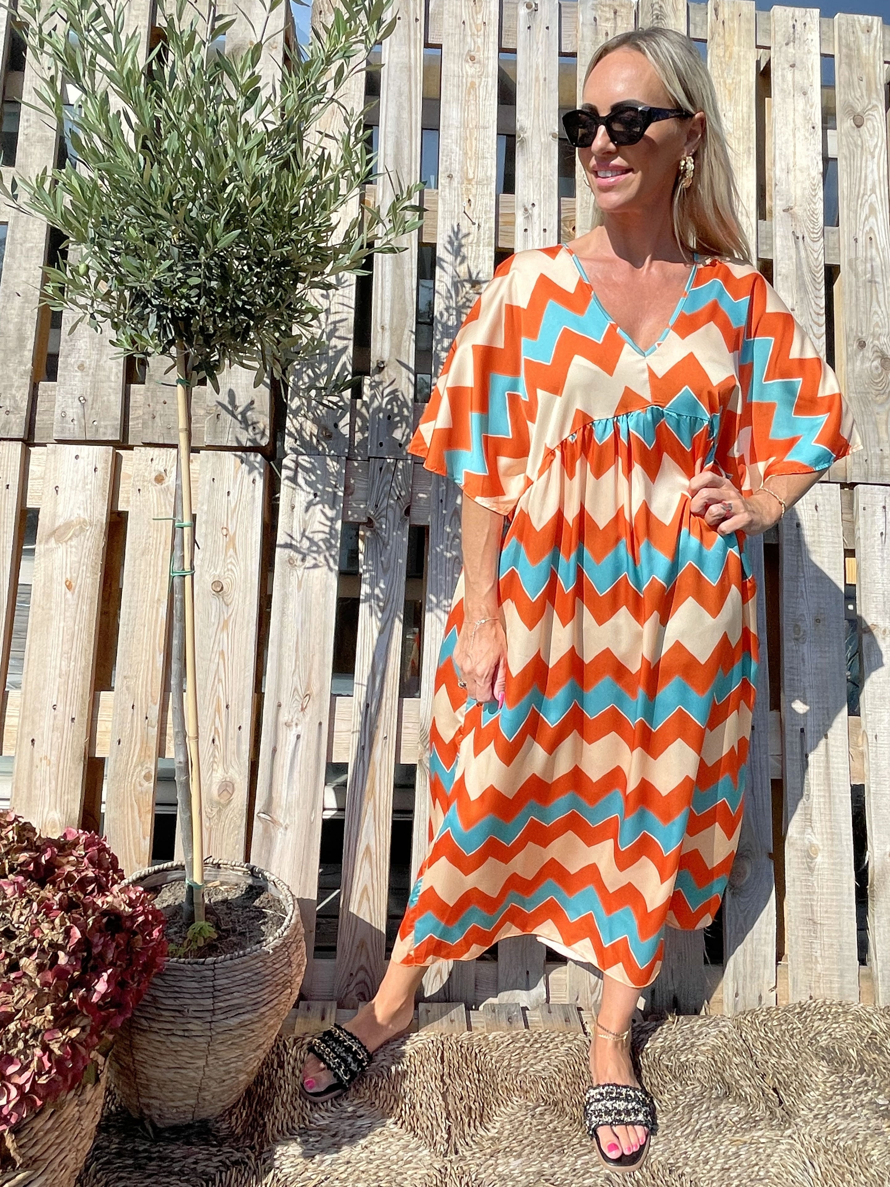 Johanna - Fin kjole med zigzag mønster